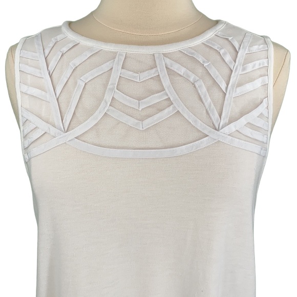 Liz Claiborne Petite White Mesh Front Sleeveless Top - Picture 2 of 16